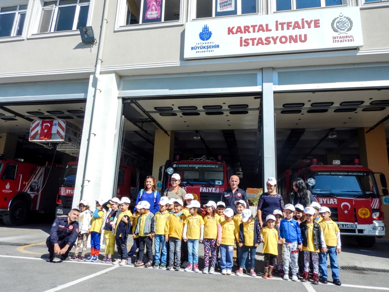 Visit by little kids in Kartal - News - Istanbul Fire Department