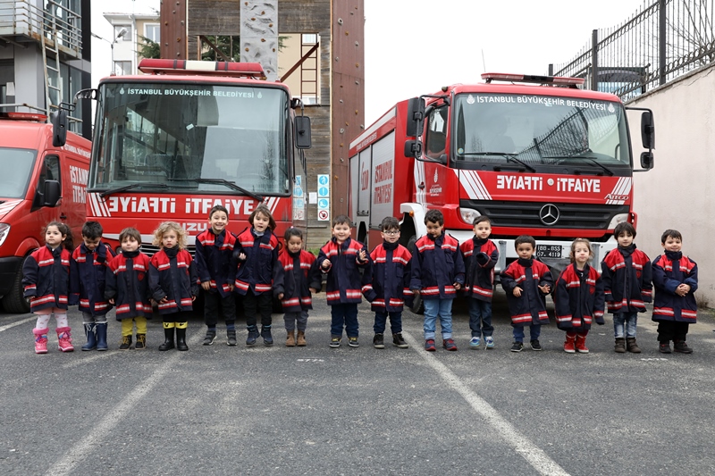 Visit by little kids  - News - Istanbul Fire Department