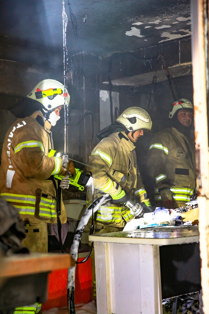 Workplace fire in Fatih - News - Istanbul Fire Department