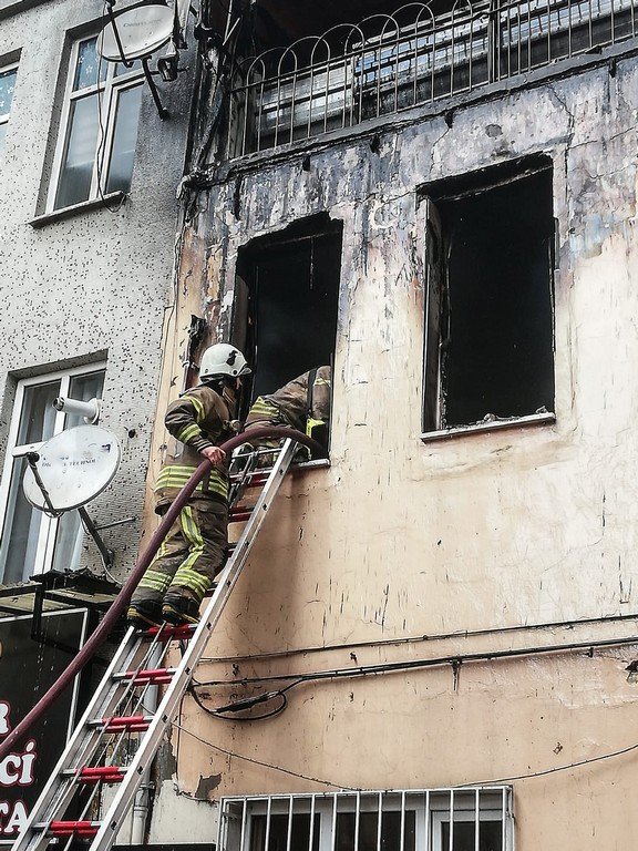 Beşiktaşta ikametgah yangını - Haberler - İstanbul İtfaiyesi