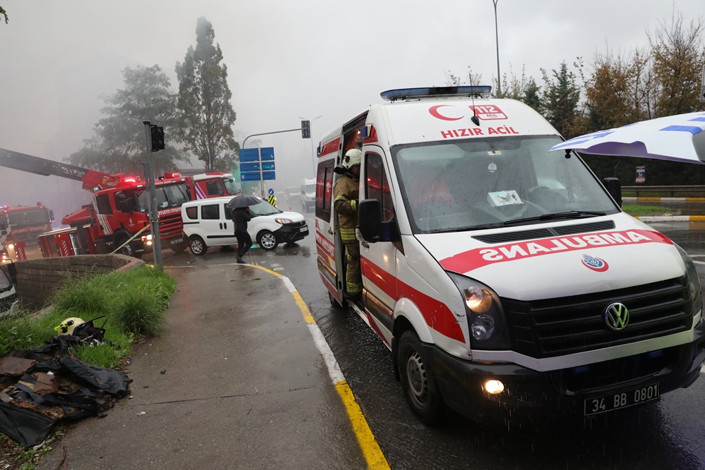 Sultanbeylide iş yeri yangını - Haberler - İstanbul İtfaiyesi