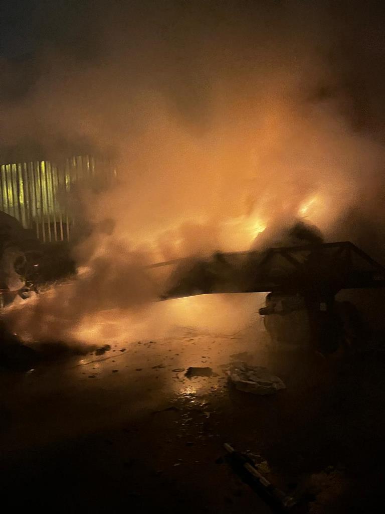 Ataşehirde yangın - Haberler - İstanbul İtfaiyesi